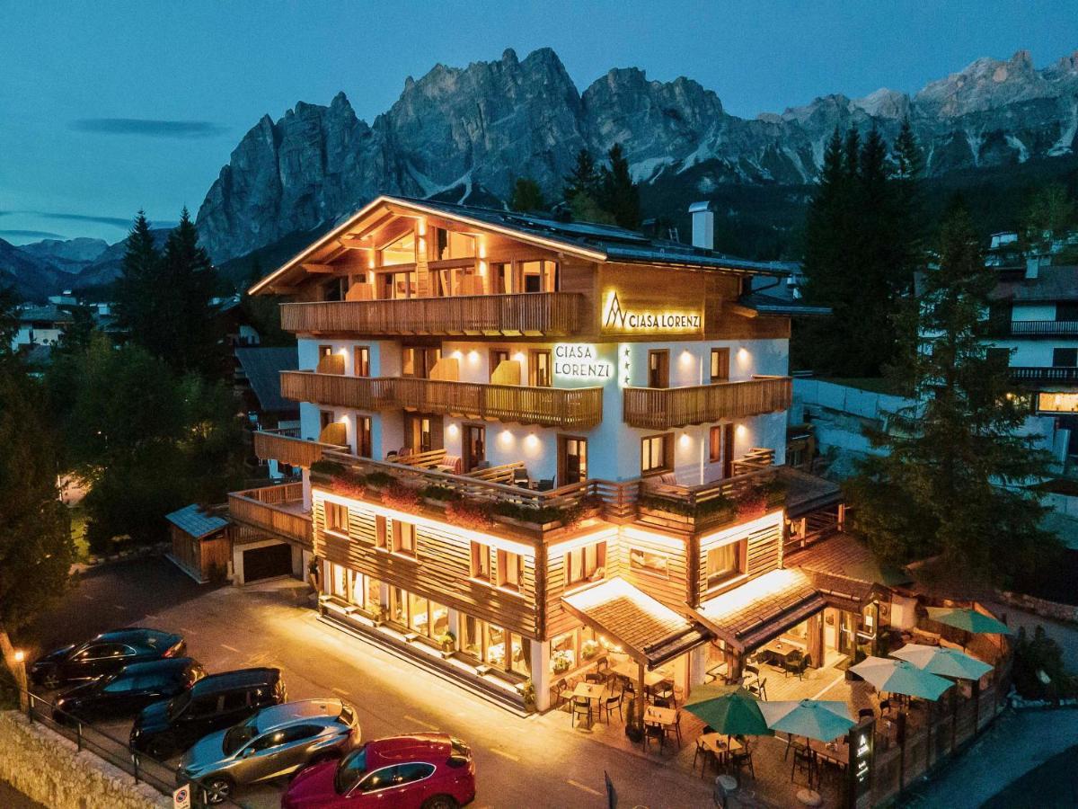 Hotel Ciasa Lorenzi Cortina d'Ampezzo Exterior photo
