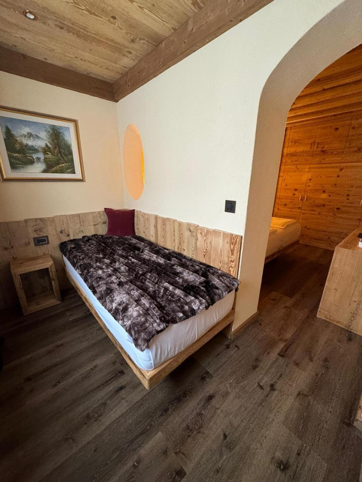 Hotel Ciasa Lorenzi Cortina d'Ampezzo Exterior photo