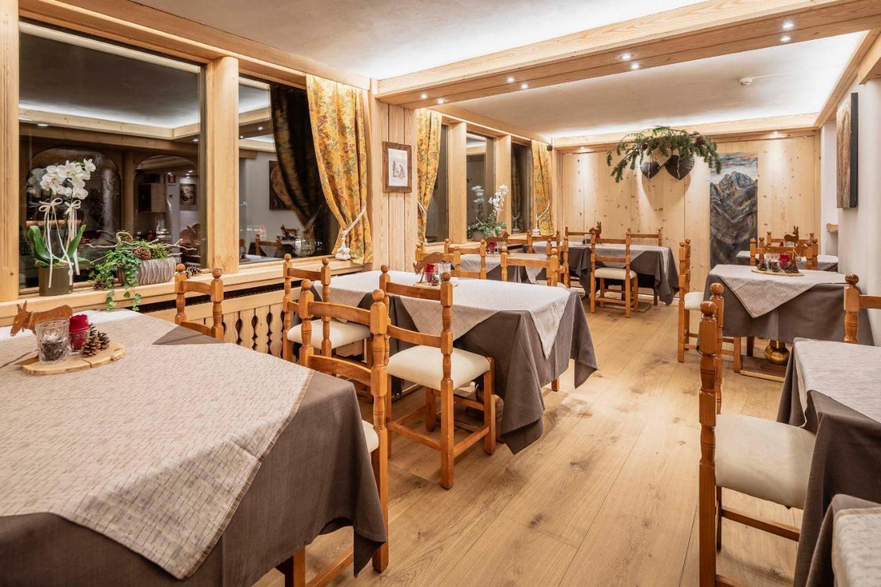 Hotel Ciasa Lorenzi Cortina d'Ampezzo Exterior photo