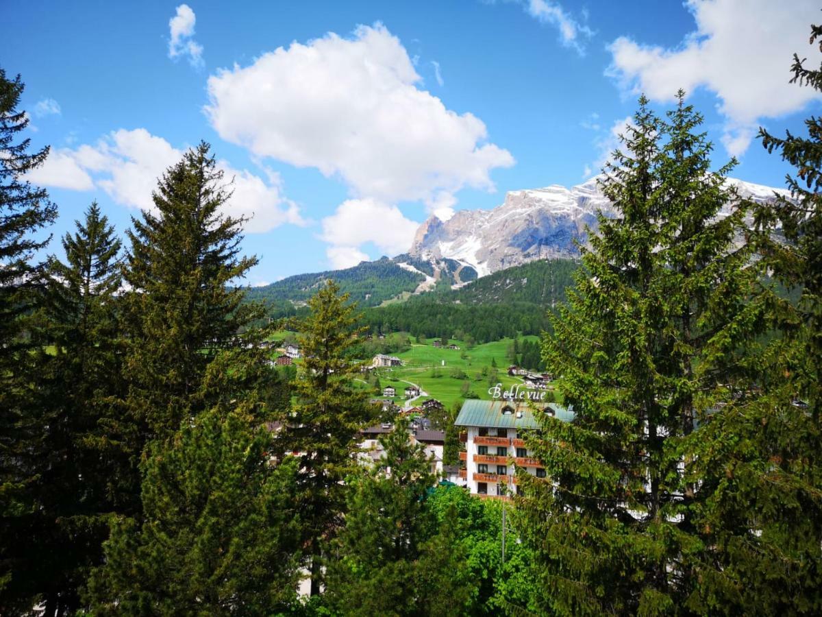 Hotel Ciasa Lorenzi Cortina d'Ampezzo Exterior photo